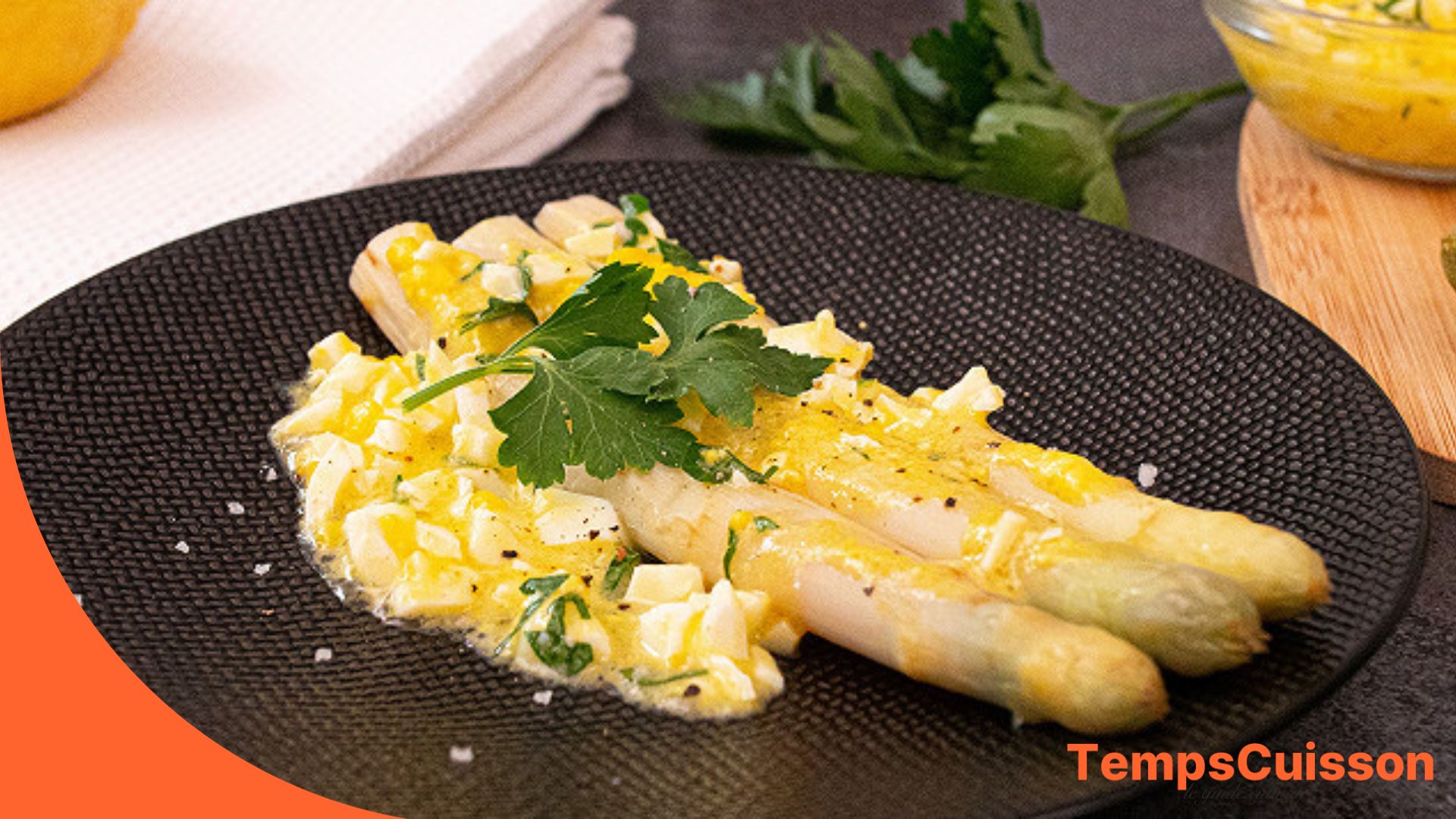 Comment cuire les asperges blanches fraîches à la vapeur dans une
